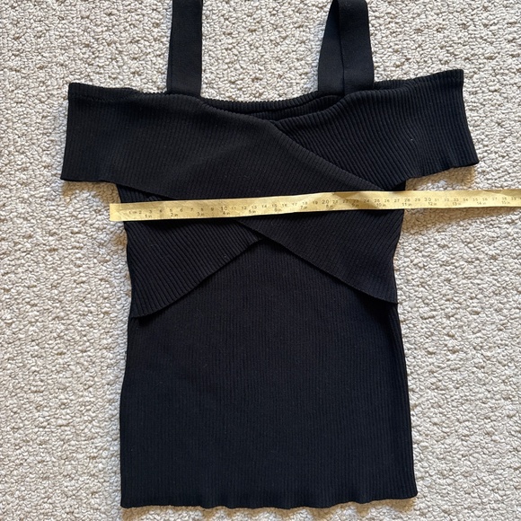 Black cold shoulder ribbed top - Picture 5 of 5